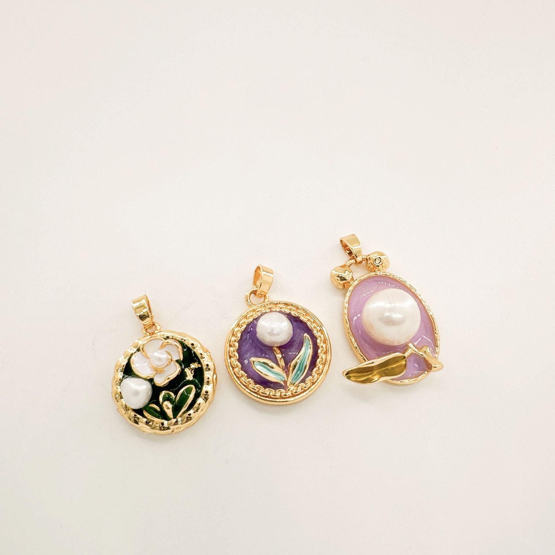 Wholesale 18K Hand painted Oil Painting Series Ancient Technique Enamel Inlaid Natural Pearl Pendant