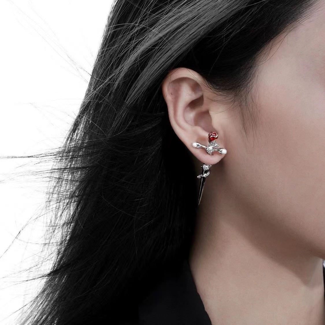 Wholesale  rose earrings thorn winding earrings piercing flower pearl earrings small sweet cool wind earrings