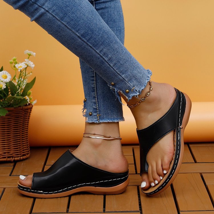 Wholesale Fold-toe Casual Outdoor Wedge-heeled Flat Beach Sandals