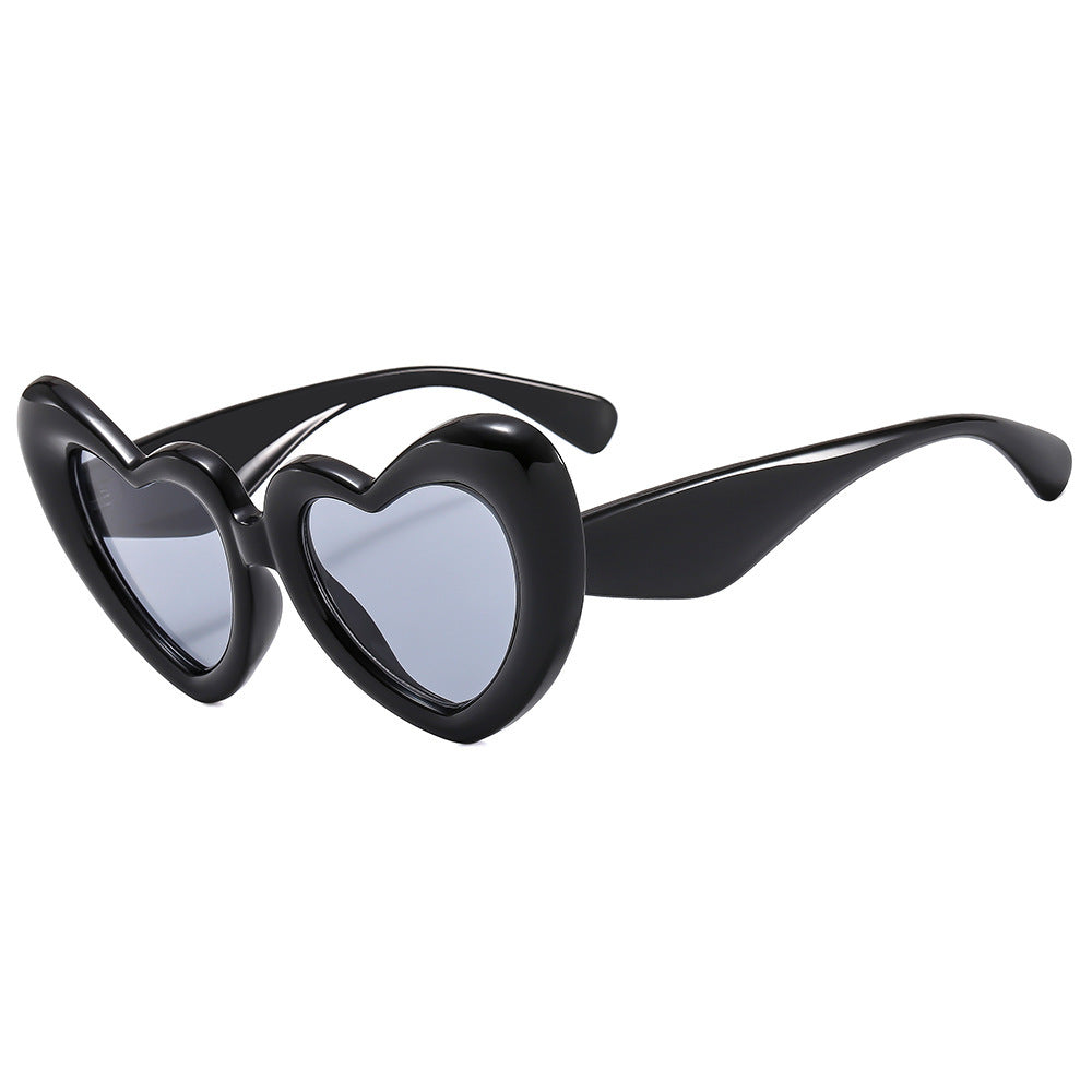 Wholesale New Personalized Heart-shaped Ladies PC Sunglasses