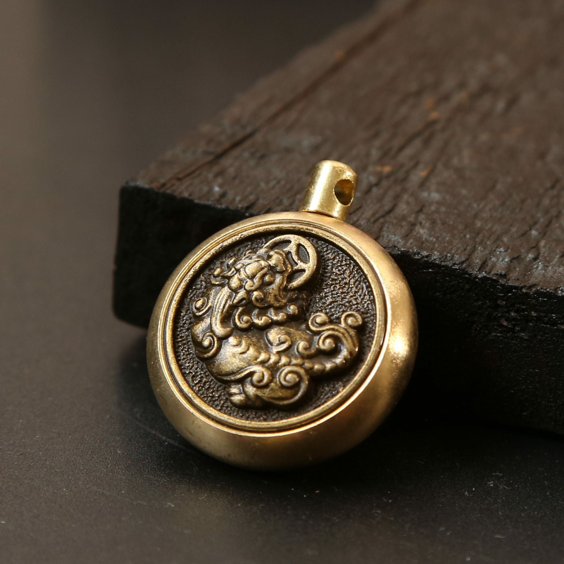 Wholesale Brass Pixiu Transfer to Five Emperors Money Weaving Rope Keychain