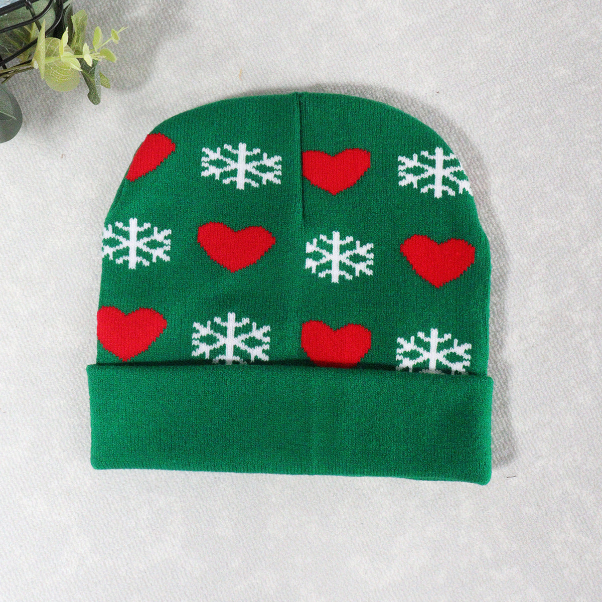 Wholesale Autumn and Winter Jacquard Hats Snowflake Love Christmas Woolen Hat