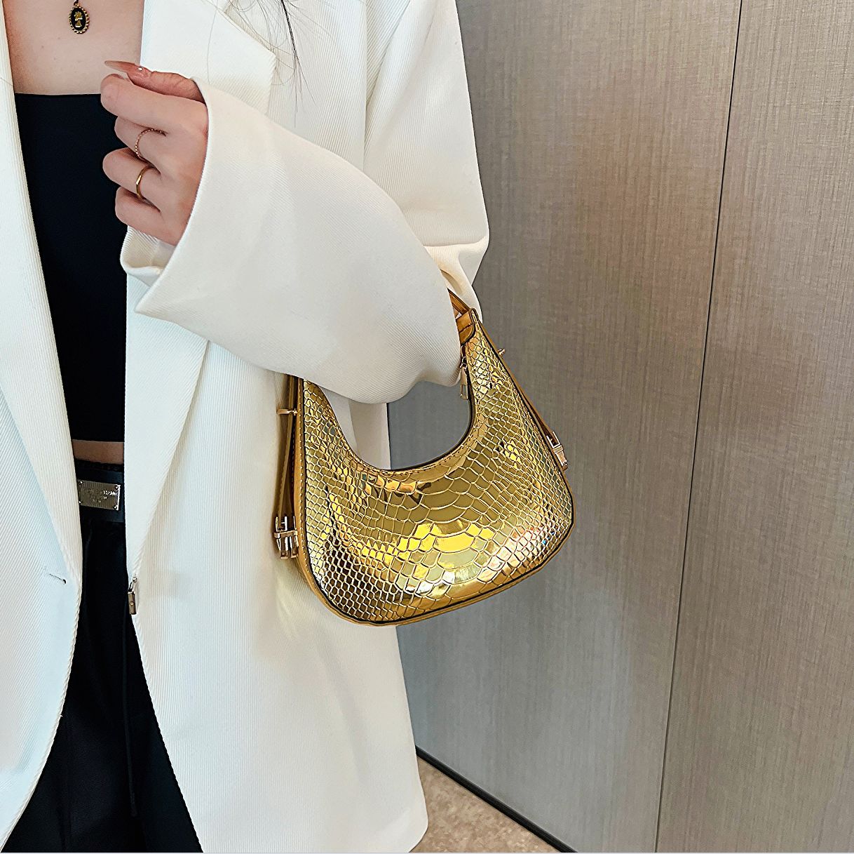 Wholesale PU Crocodile Pattern Single Shoulder Handbags