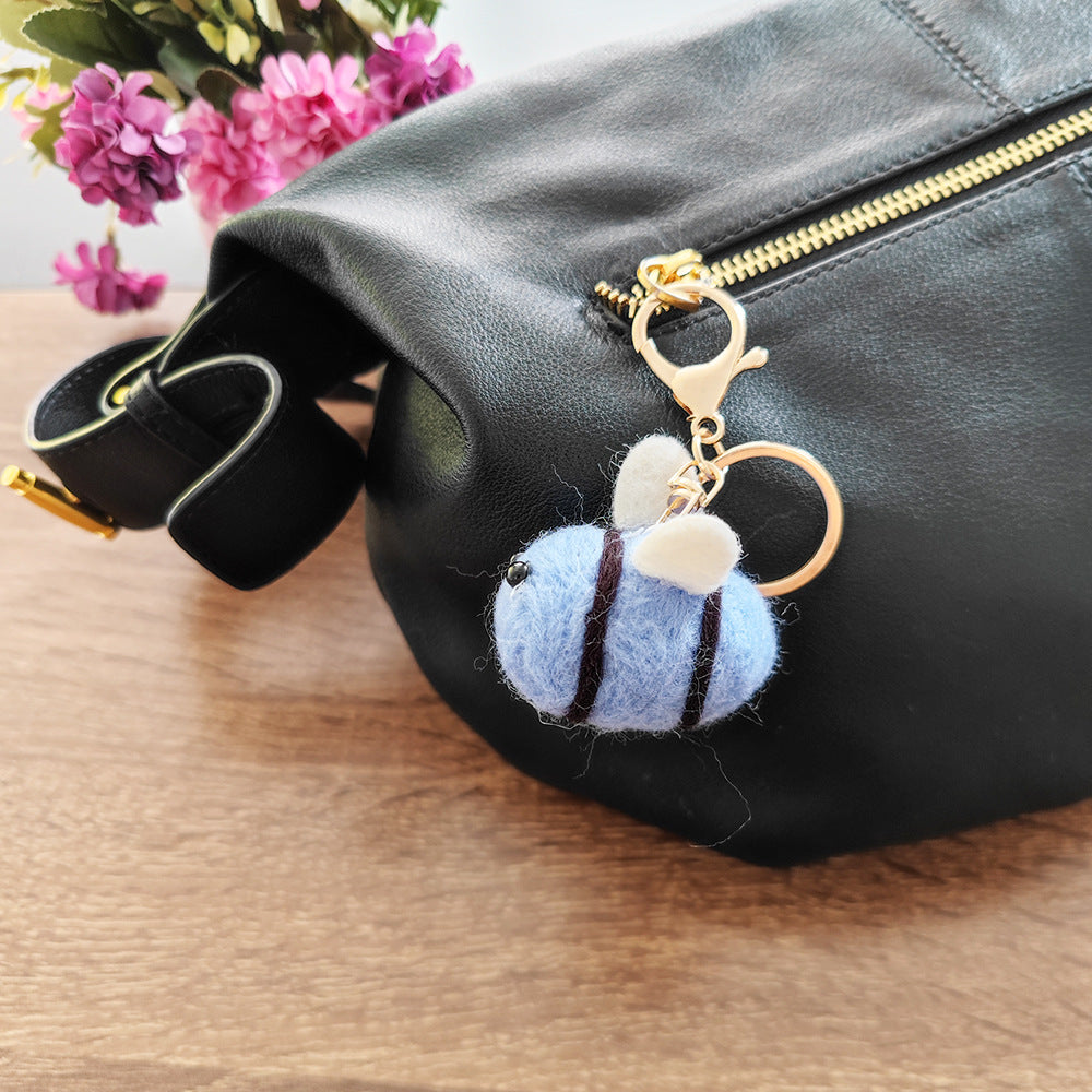 Wholesale Small Animal Bee Wool Felt Keychain