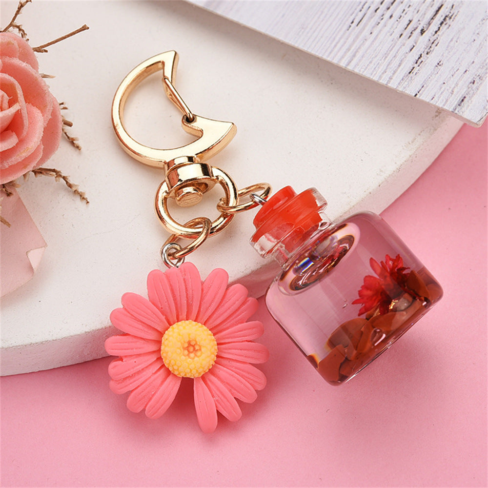 Wholesale Zinc Alloy Moon Buckle Small Chrysanthemum Keychain