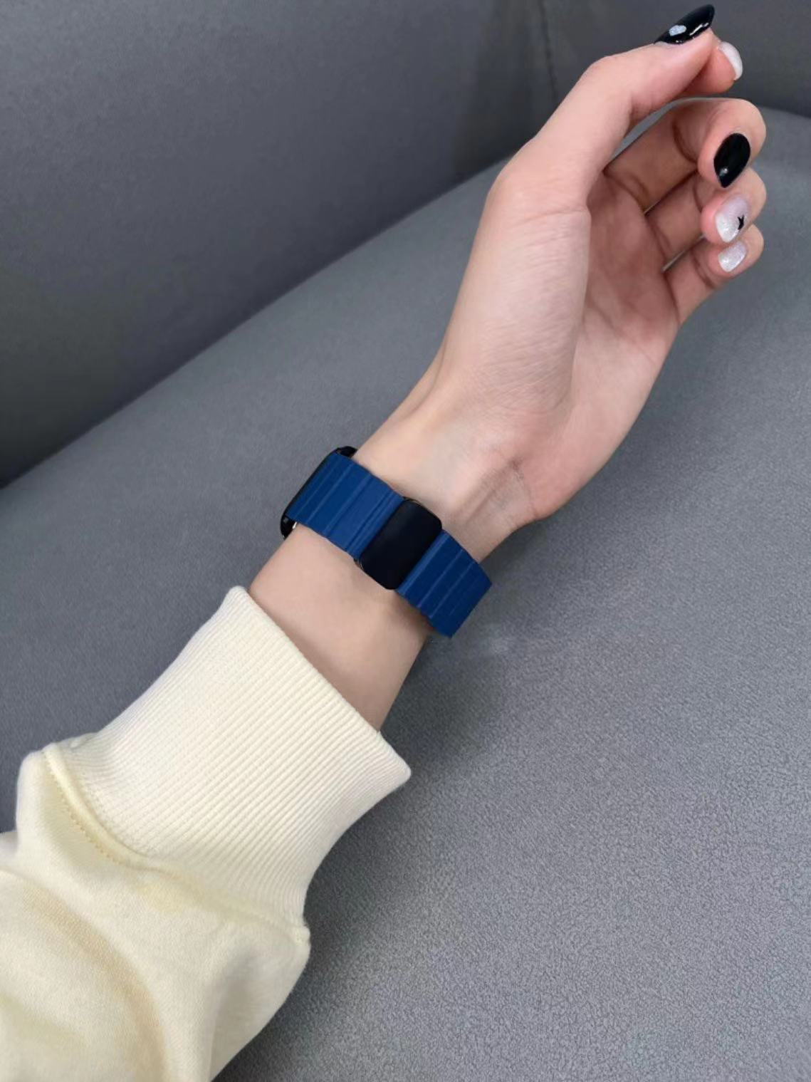 Wholesale Casual Style Thin Leather Magnetic Watch Strap