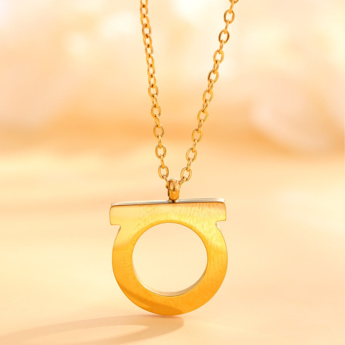 Wholesale Minimalist D-letter Titanium Steel Pendant with Diamond