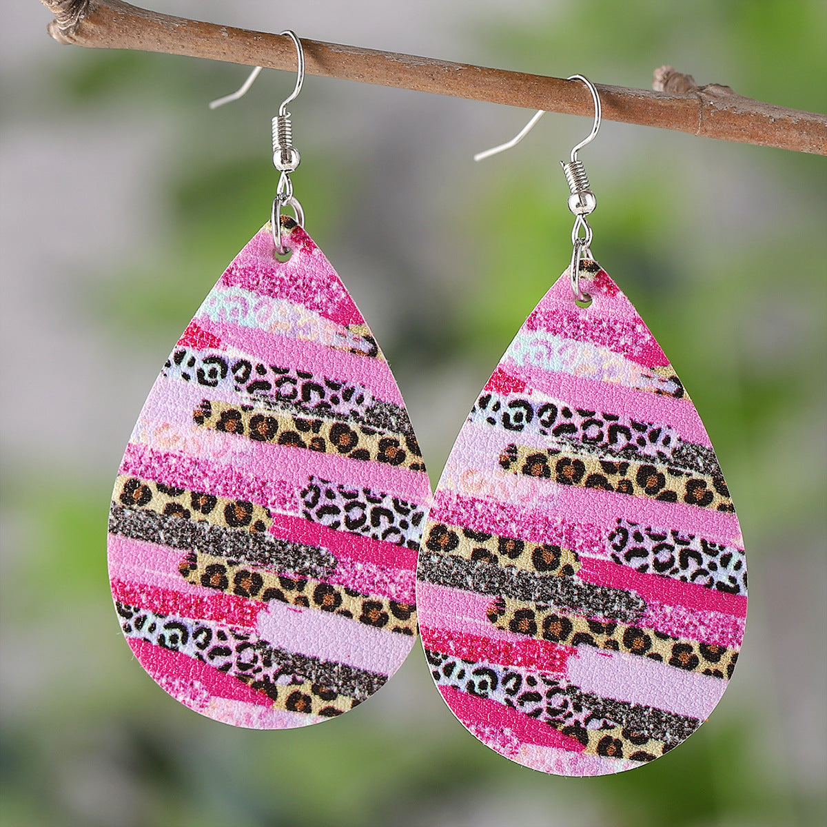 Wholesale Fresh leaf flower leopard print feather earrings leather drop earrings