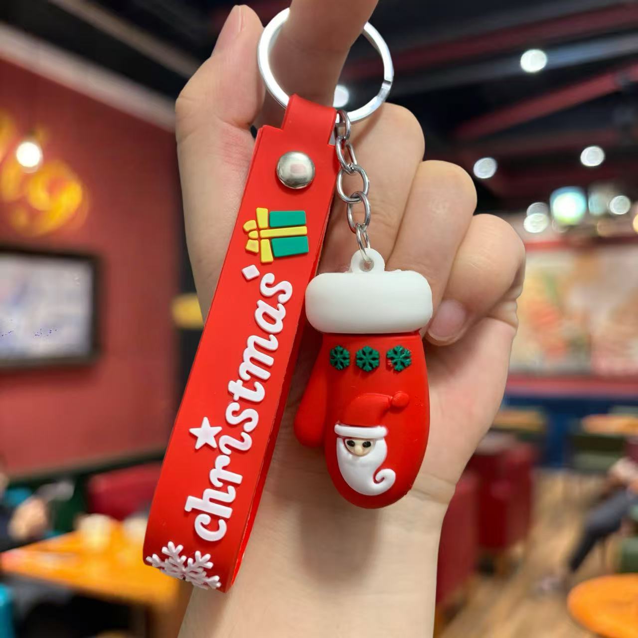 Wholesale Christmas keychain  gift pendant  Keychains