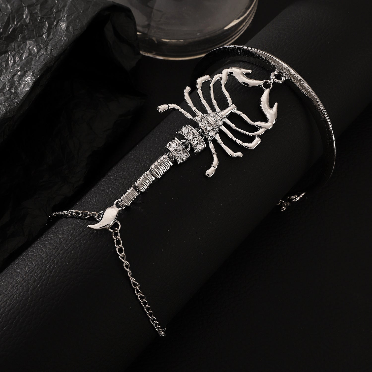 Wholesale Scorpion finger-inlaid zircon gemstone three-dimensional scorpion bracelet