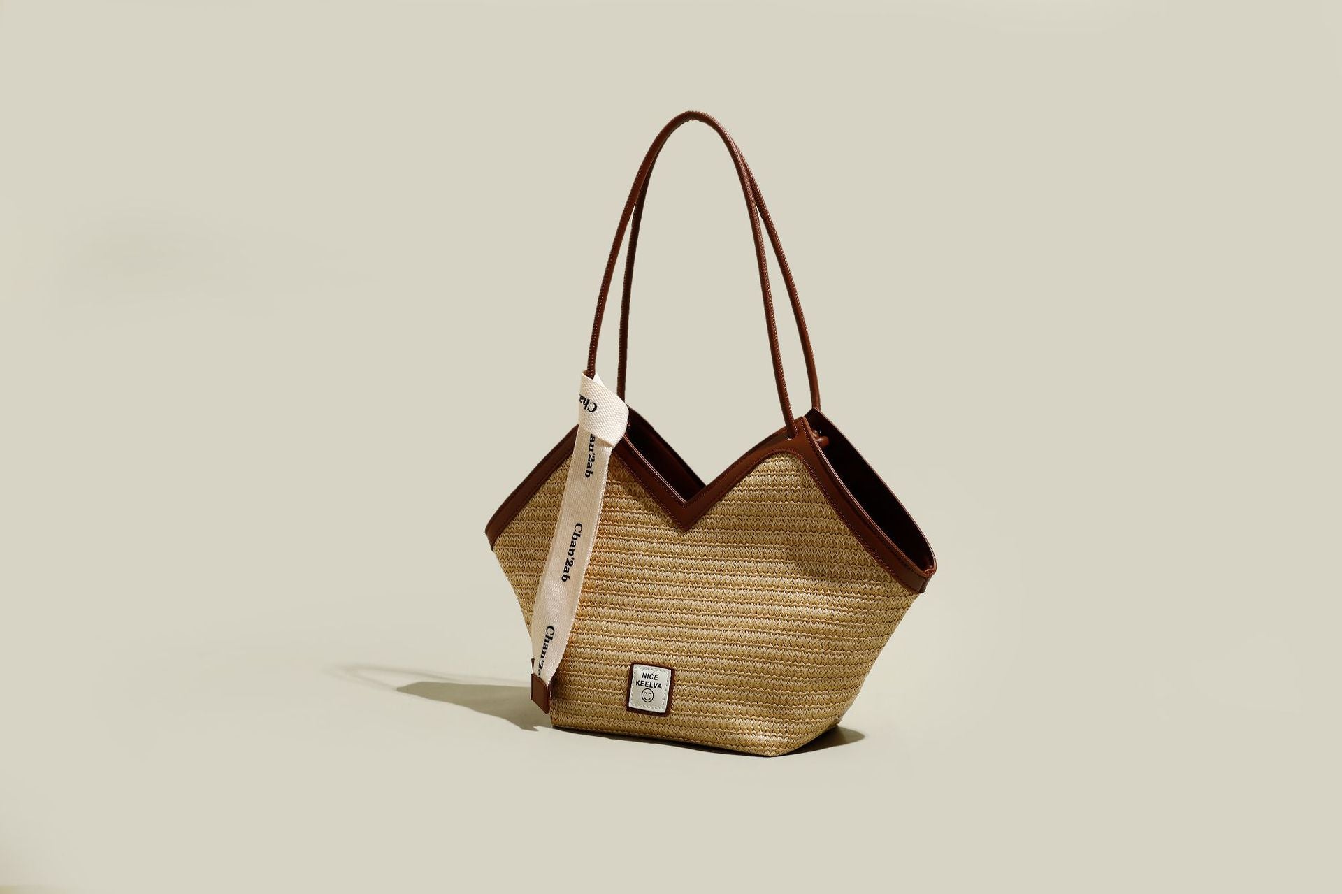 Wholesale Woven Straw Large Capacity Shoulder Bag