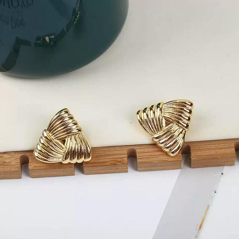 Wholesale Vintage Feather Ruffles Gold Stripe Triangle Earrings