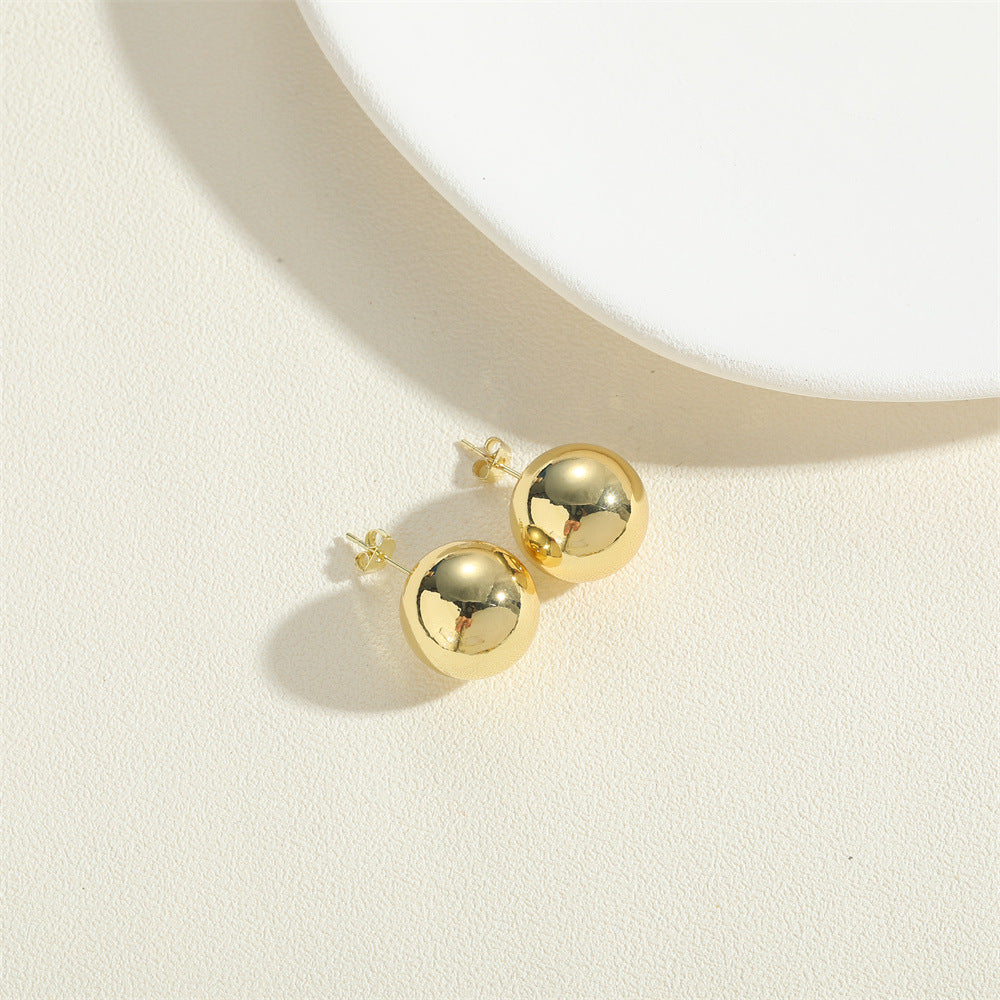 Wholesale Copper Plated 14K Simple Fashionable Glossy Round Stud Earrings