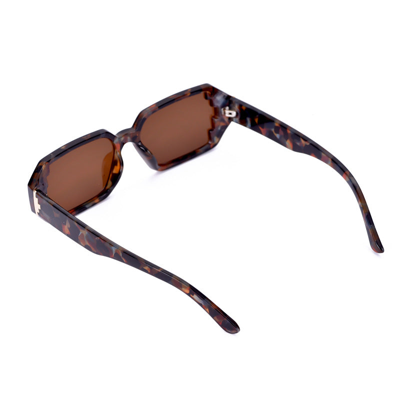 Wholesale Small Frame Irregular PC Sunglasses