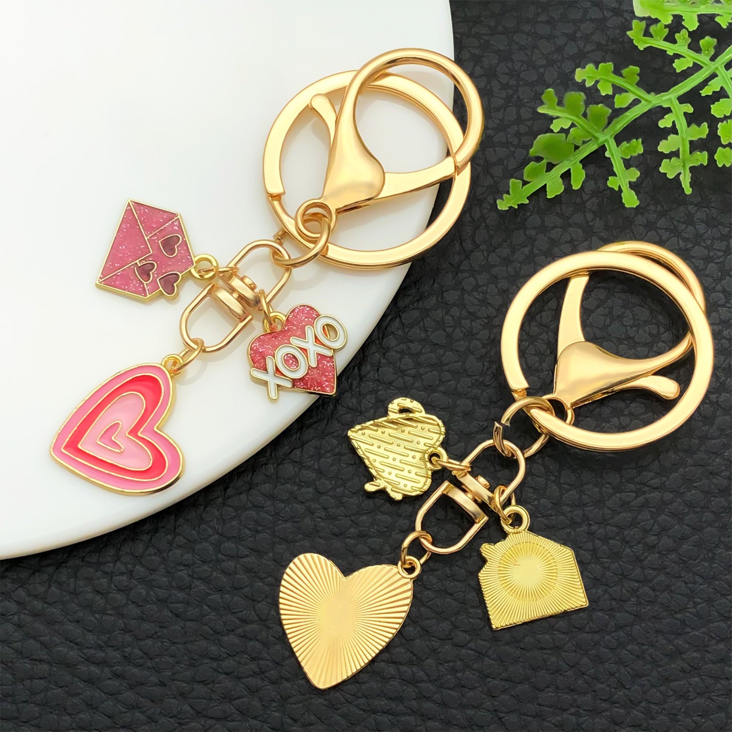 Wholesale Valentine' s Day Heart Envelope  Keychain