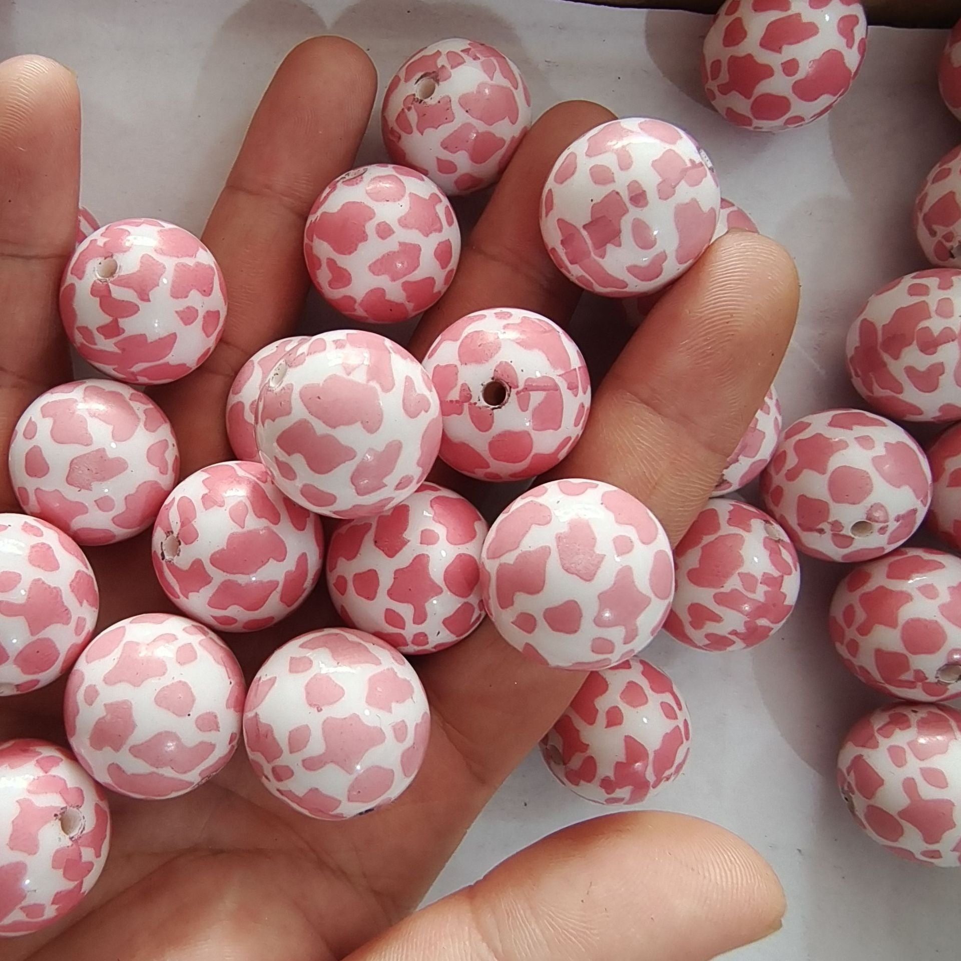 Wholesale 5pcs 20MM Acrylic Pink Cow Pattern Printed Beads