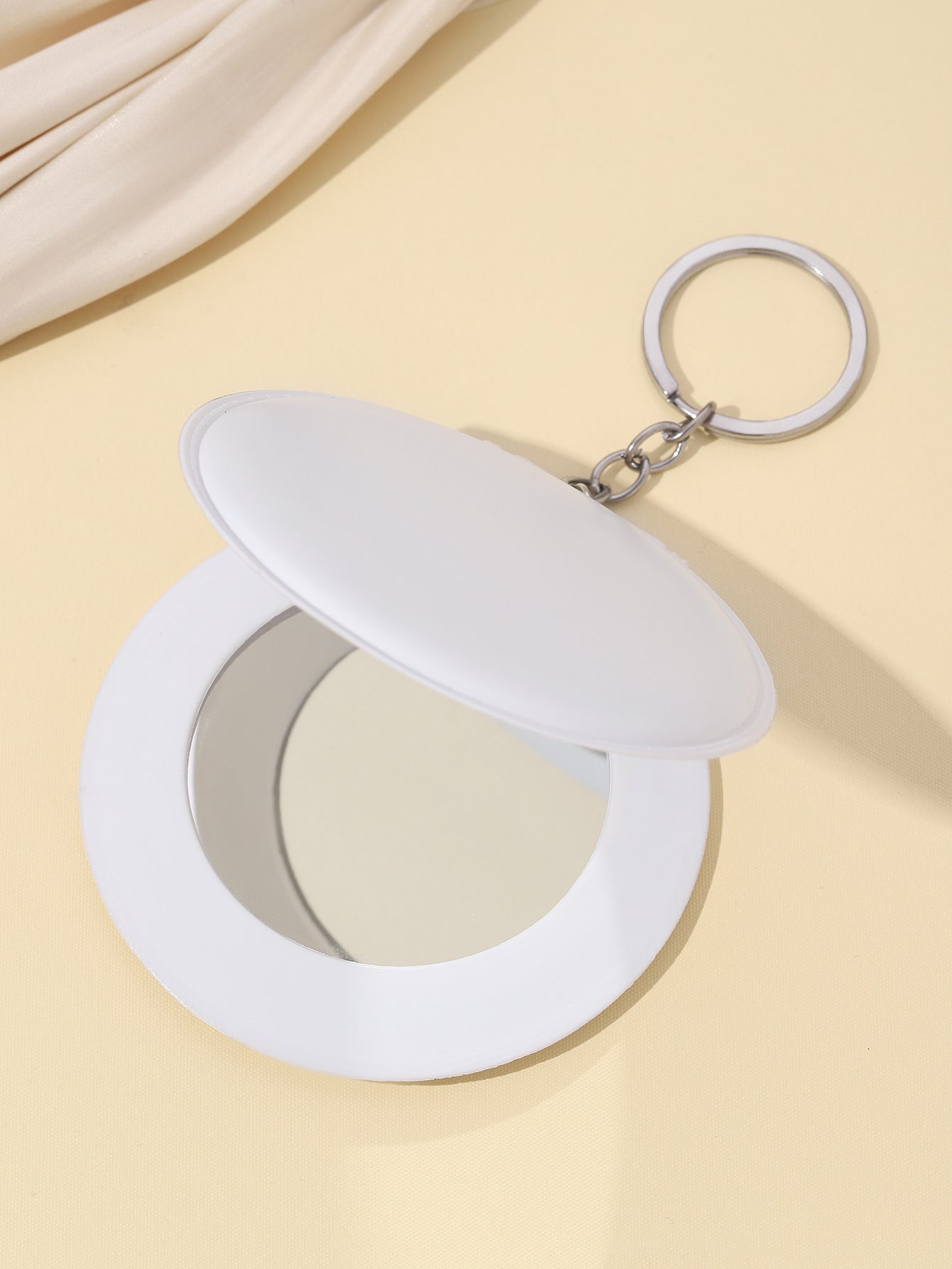 Wholesale Candy Color Cosmetic Mirror Leather Small Round Mirror Portable Folding Keychain
