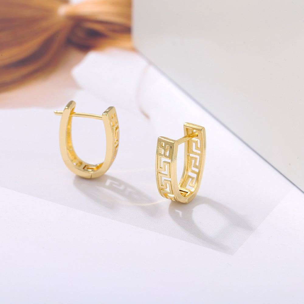 Wholesale U-shaped Hollow Pattern Copper Gold-plated Earrings