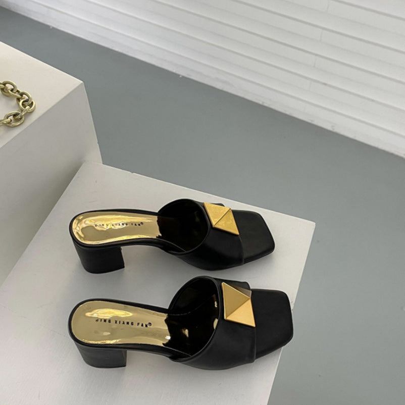 Wholesale PU Word Square Toe Solid Color Chunky Heel Slippers