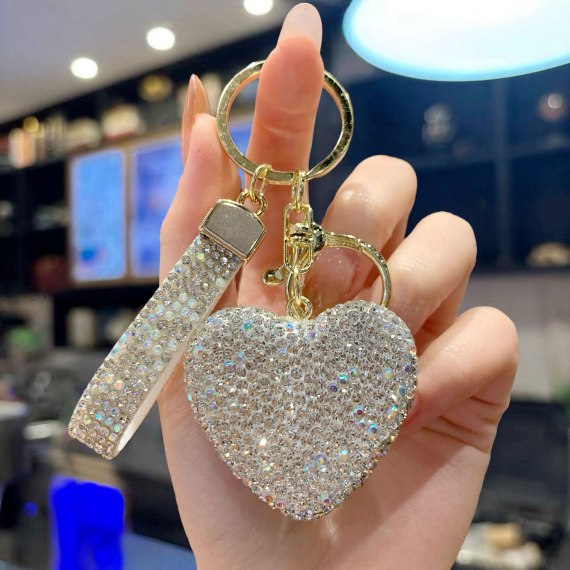 Wholesale Heart-shaped Keychain Full of Love and Diamonds