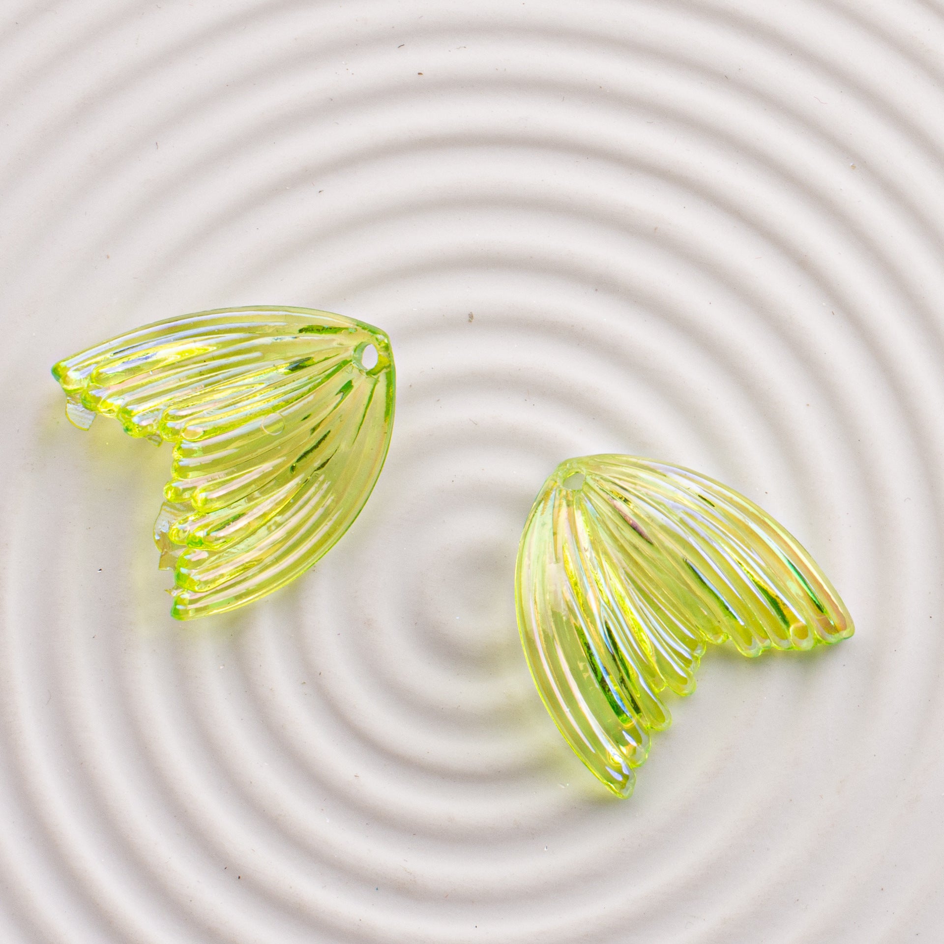 Wholesale UV Coated Mermaid Fish Tail Acrylic Loose Beads