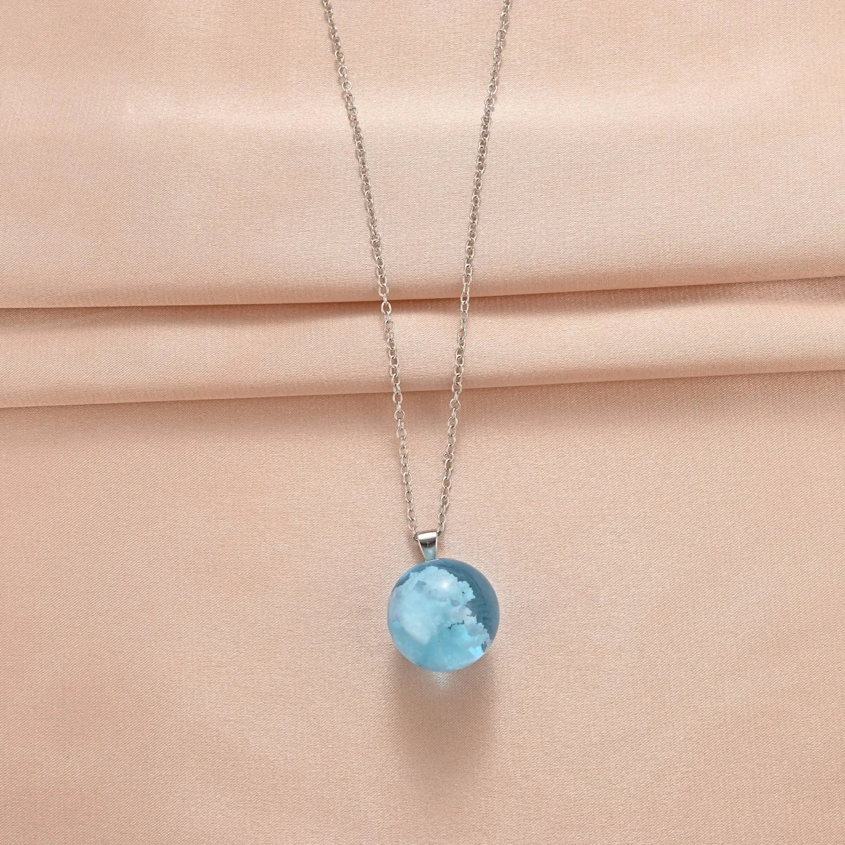 Wholesale blue sky white clouds Mori transparent spherical resin pendant European and American style creative necklace