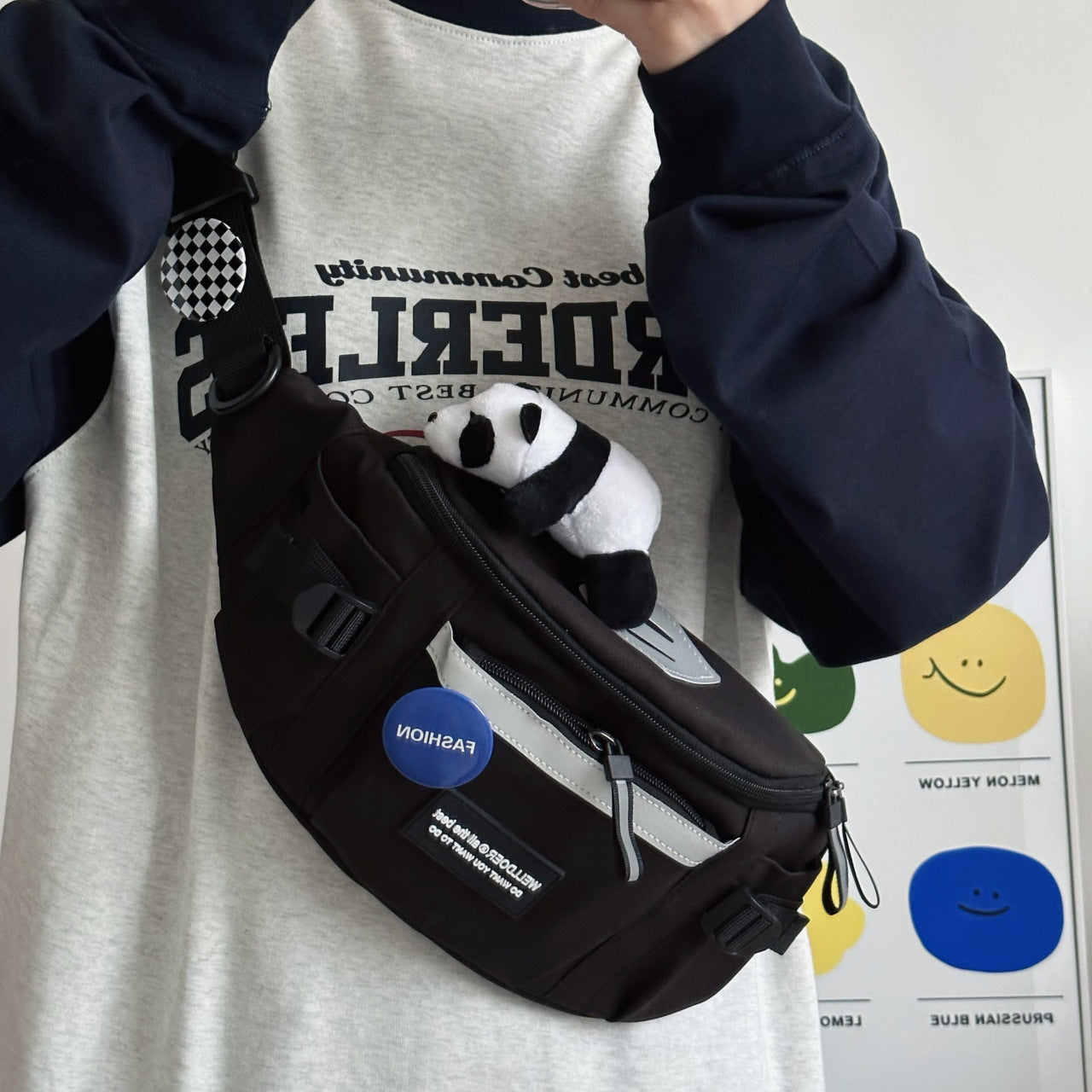 Wholesale Men's chest bag workwear style sports messenger bag versatile student cycling shoulder waist bag