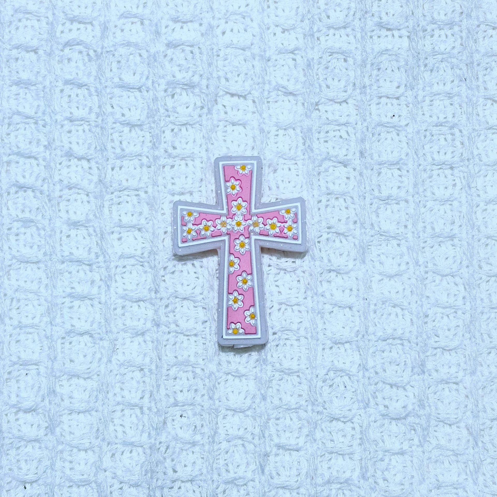 Wholesale  Random 100pcs  cross variety series silicone cartoon beads Focal Beads