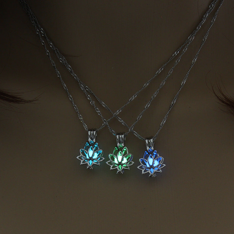 Wholesale Alloy Luminous Hollow Necklaces