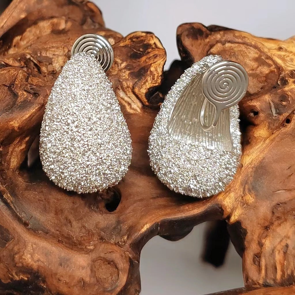 Wholesale Copper Frosted Particle Design Mosquito Coil Ear Clip