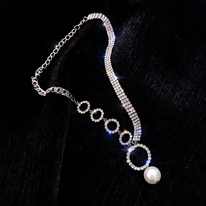 Wholesale Temperament Full of Diamonds, Large Rings, Pearls, Female Chains, Bone Chains
