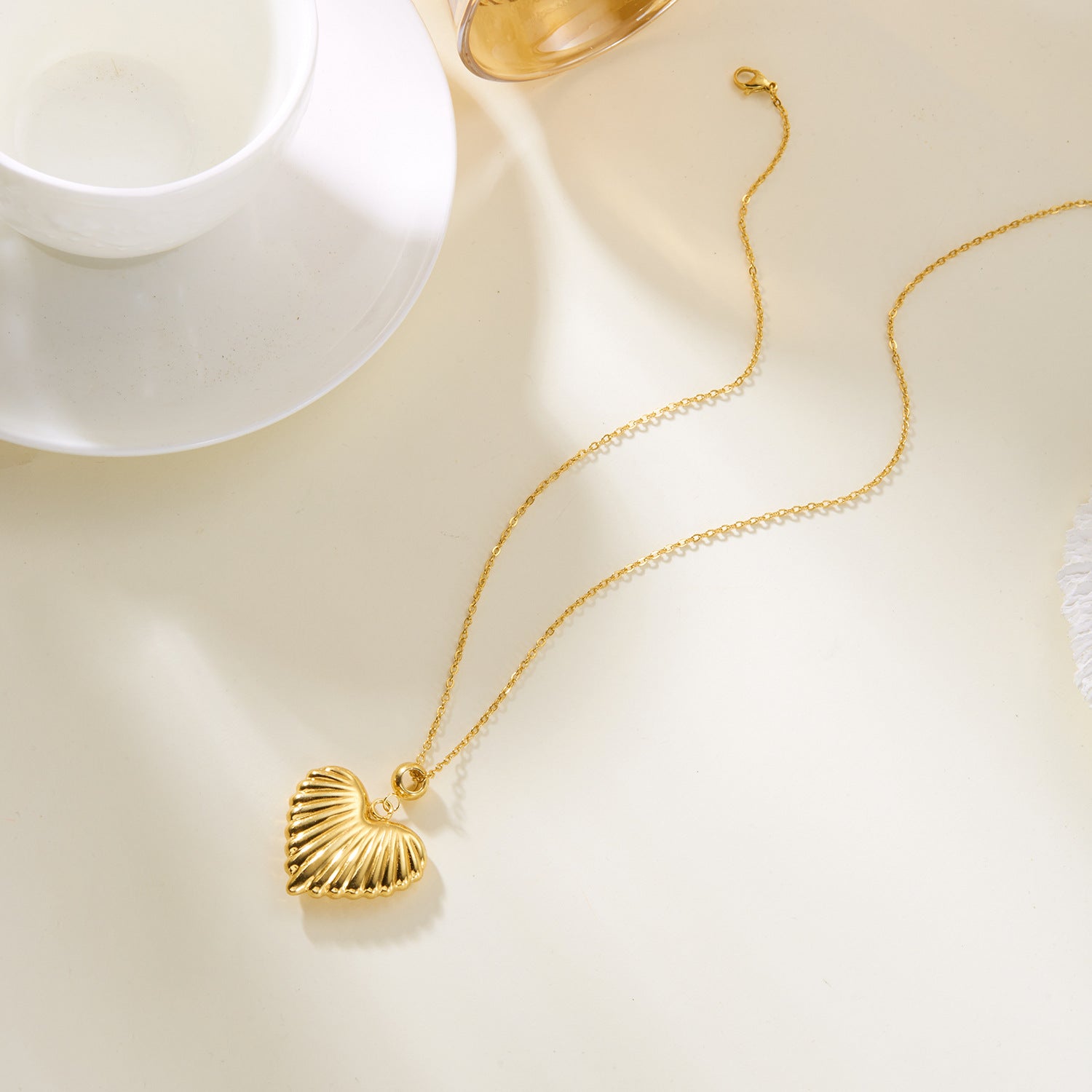 Wholesale Chain striped heart-shaped stainless steel necklace