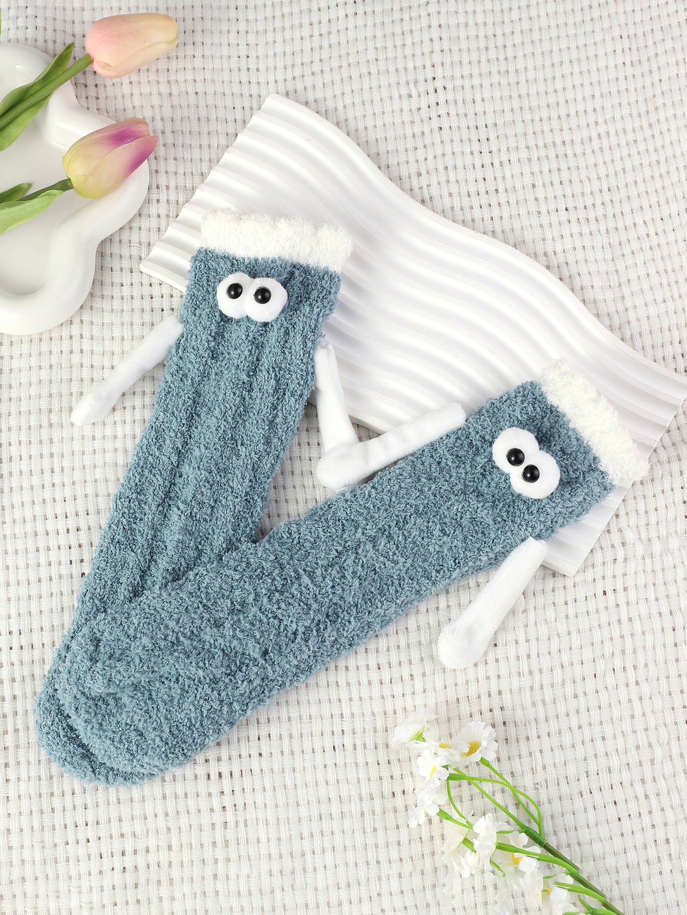 Wholesale 10pcs warm coral fleece socks hand-in-hand couple socks eye mid-calf length socks Valentine's Day gift socks