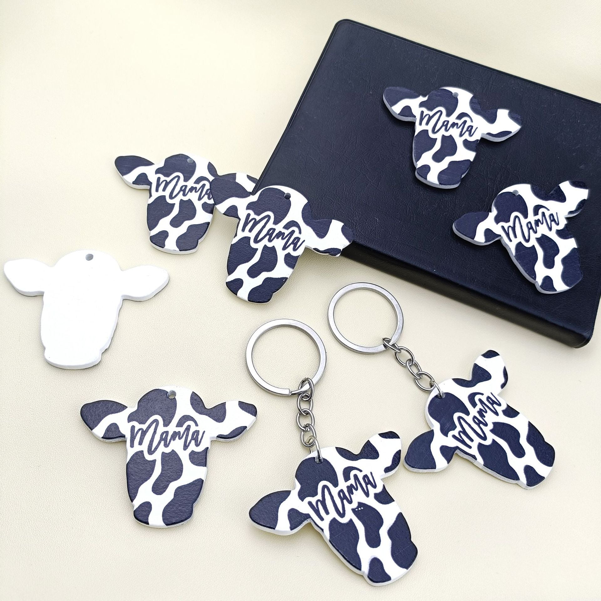 Wholesale Wooden Milk Cow Head Mother's Day Gift MAMA Keychain