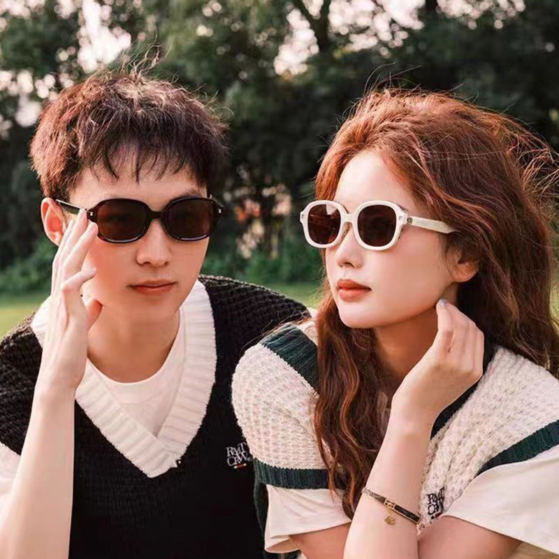 Wholesale Sun protection retro versatile folding pocket UV protection oval sunglasses