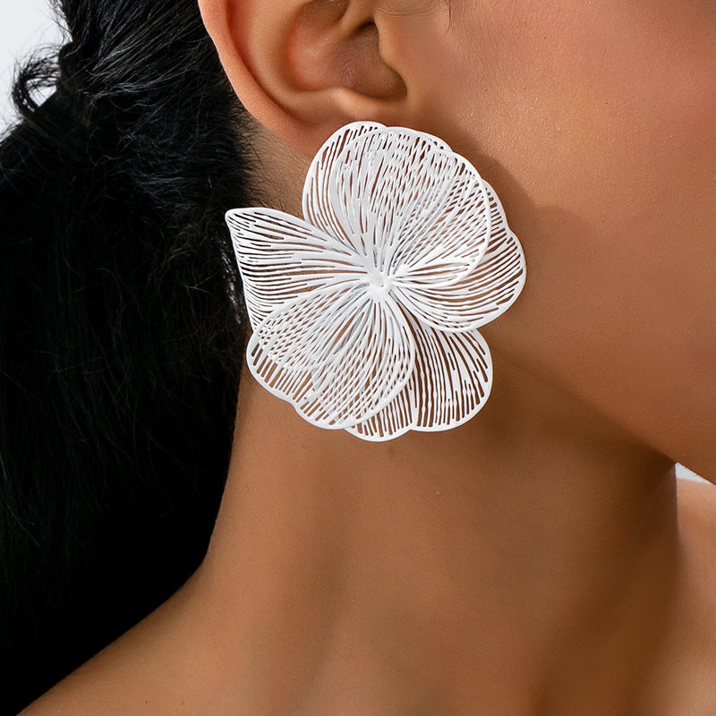 Wholesale Trendy Floral Earrings Gold Alloy Women Spring Party Fashion Accessory