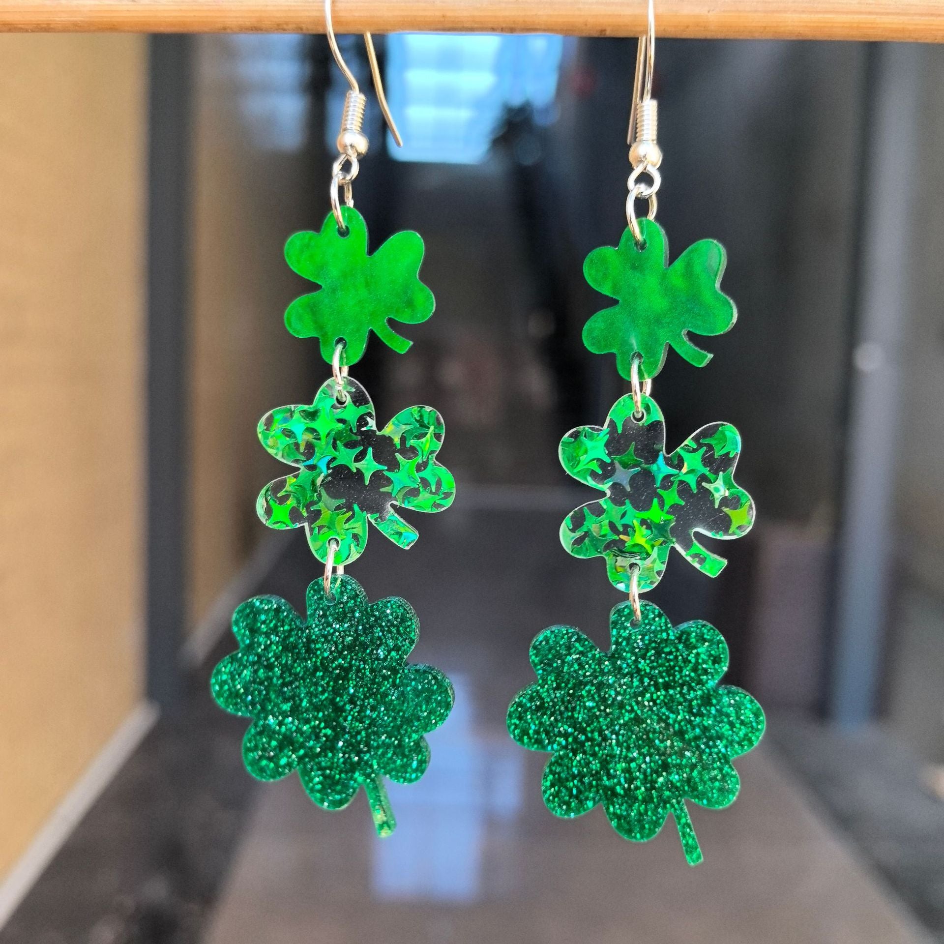 Wholesale St. Patrick's Day  Clover green clover acrylic earrings