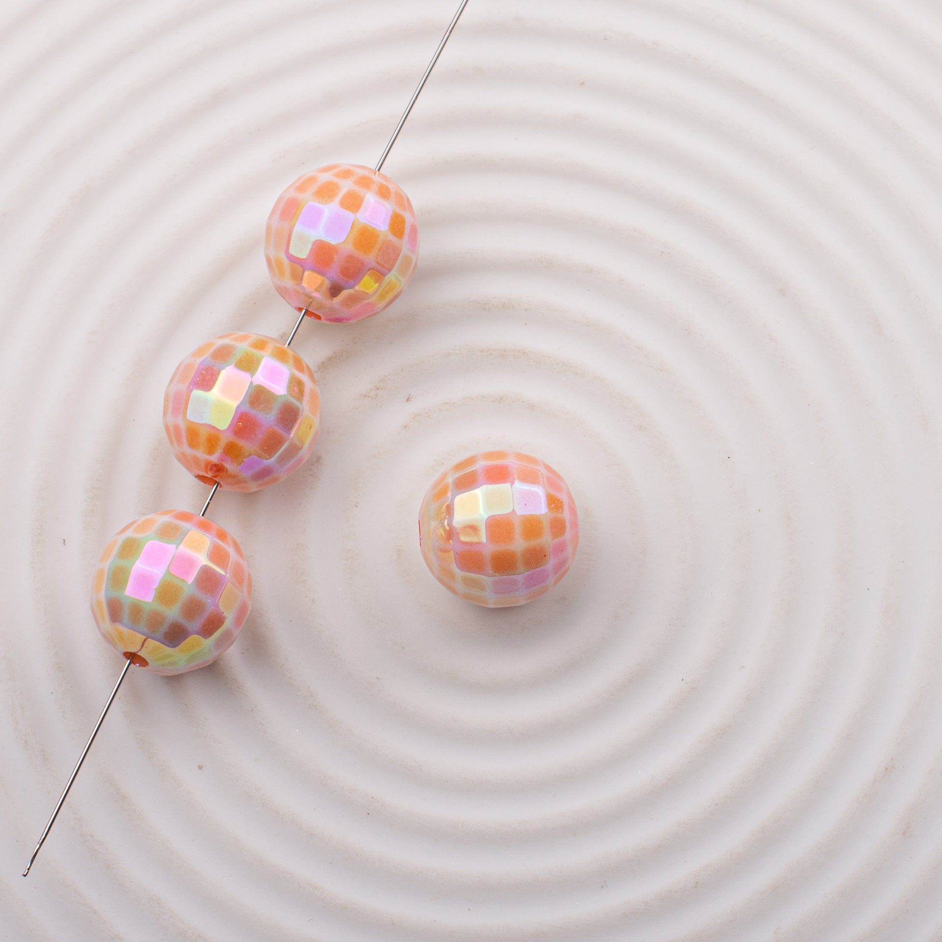 Wholesale 10PCS AB Color-plated Color-plated Acrylic Cut Surface Round Beads 16mm Lattice Beads