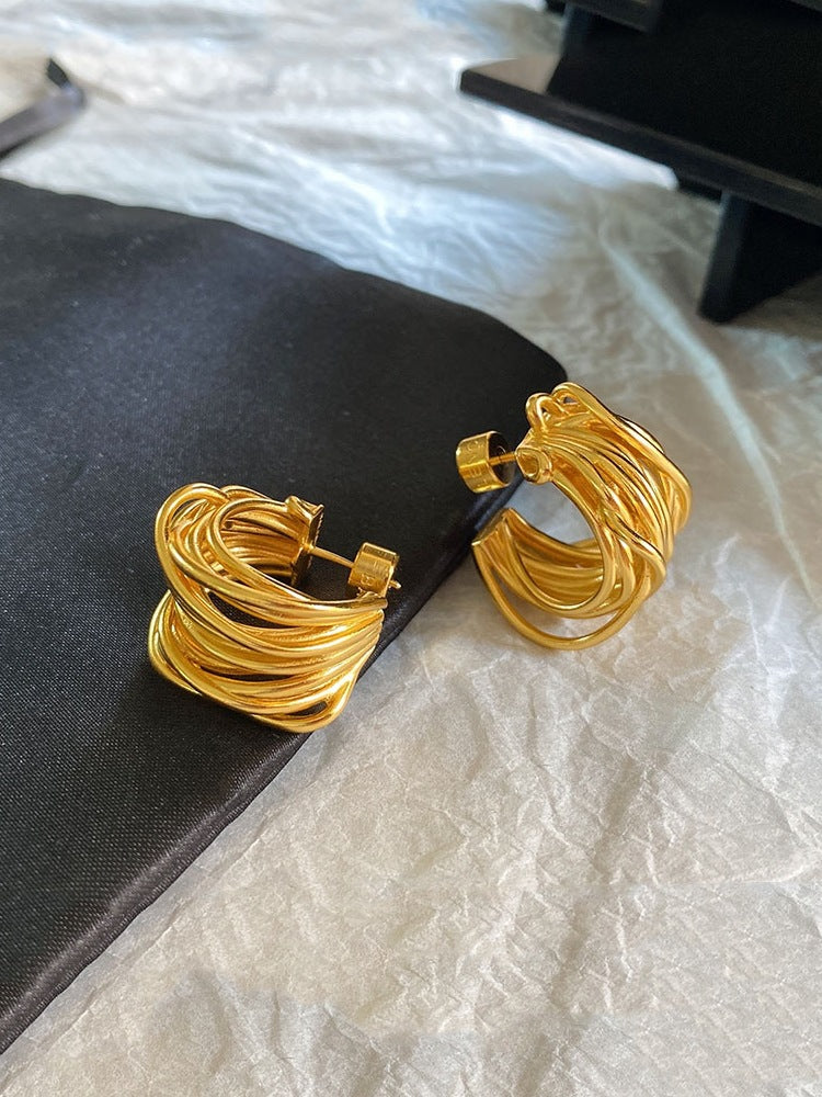 Wholesale Gold-plated hollow winding C-shaped circle retro high-end Earrings