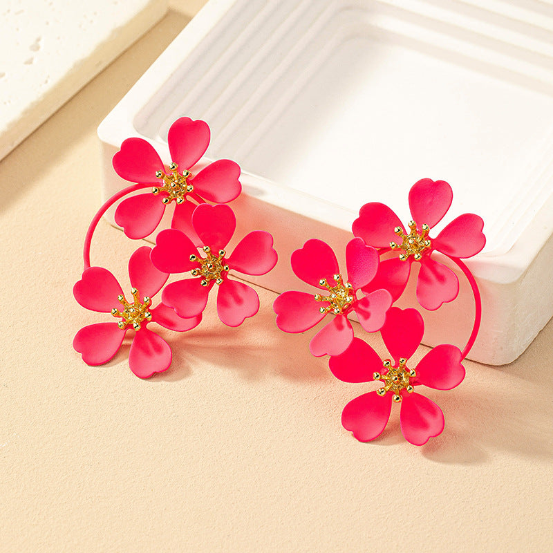 Wholesale Retro Camellia Flower Earrings For Women White Alloy Fashion Jewelry Accessory Everyday Wear Gift