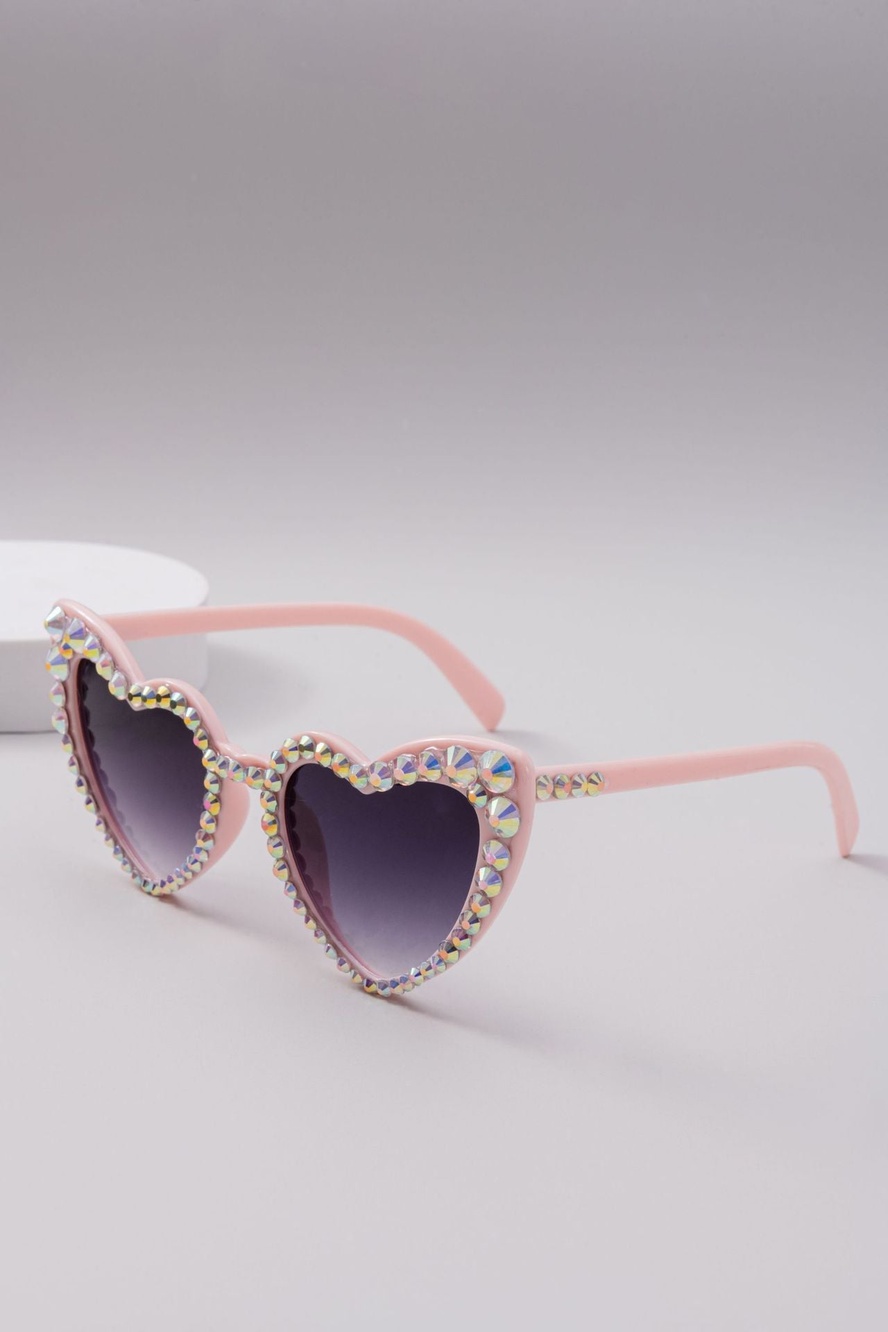 Wholesale Heart-shaped diamond sunglasses, dot diamond handmade glasses 2024 new style women's cute cat-eye