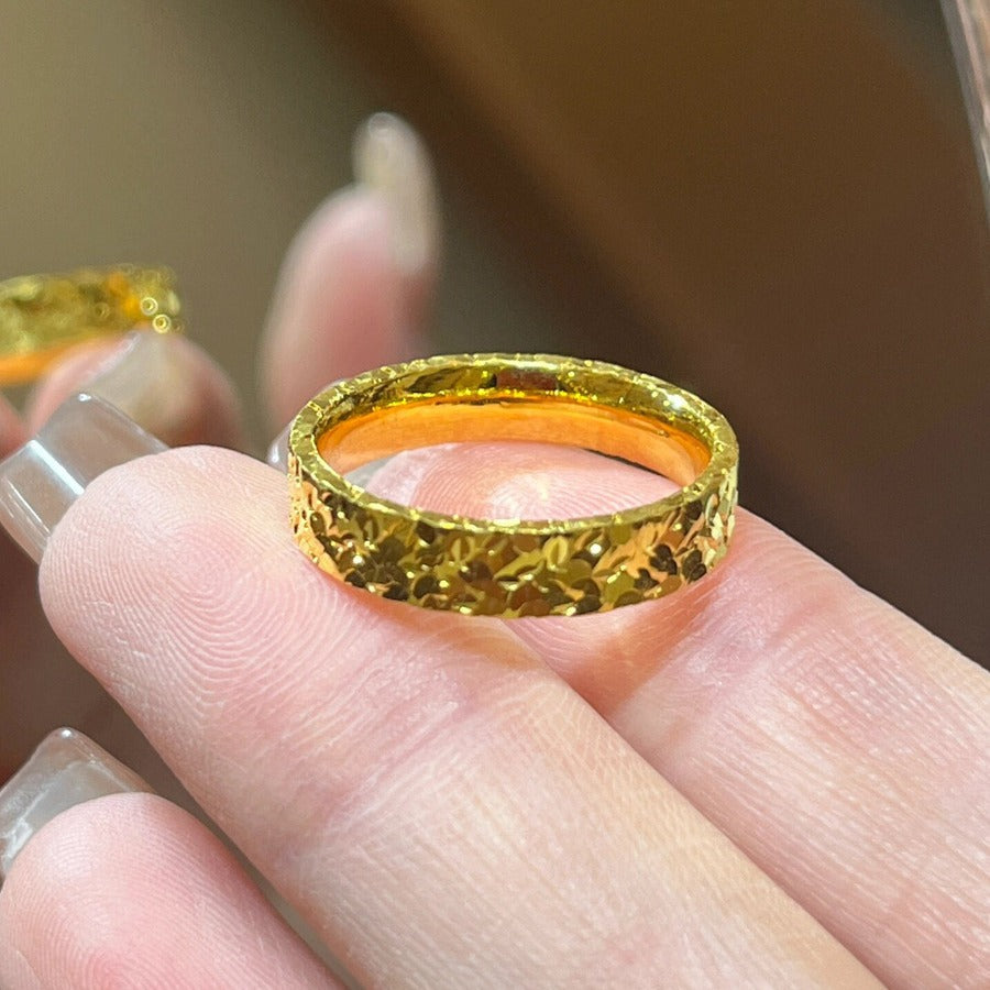 Wholesale non-fading gold broken ice couple ring fashion time broken ice ring female Valentine's Day