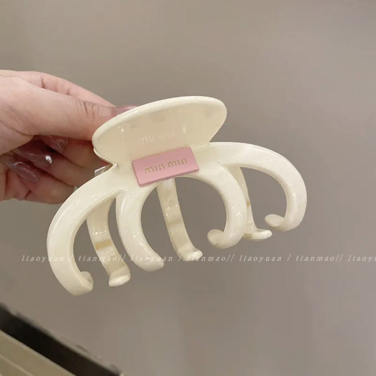 Colorful large hair clip acrylic shark clip