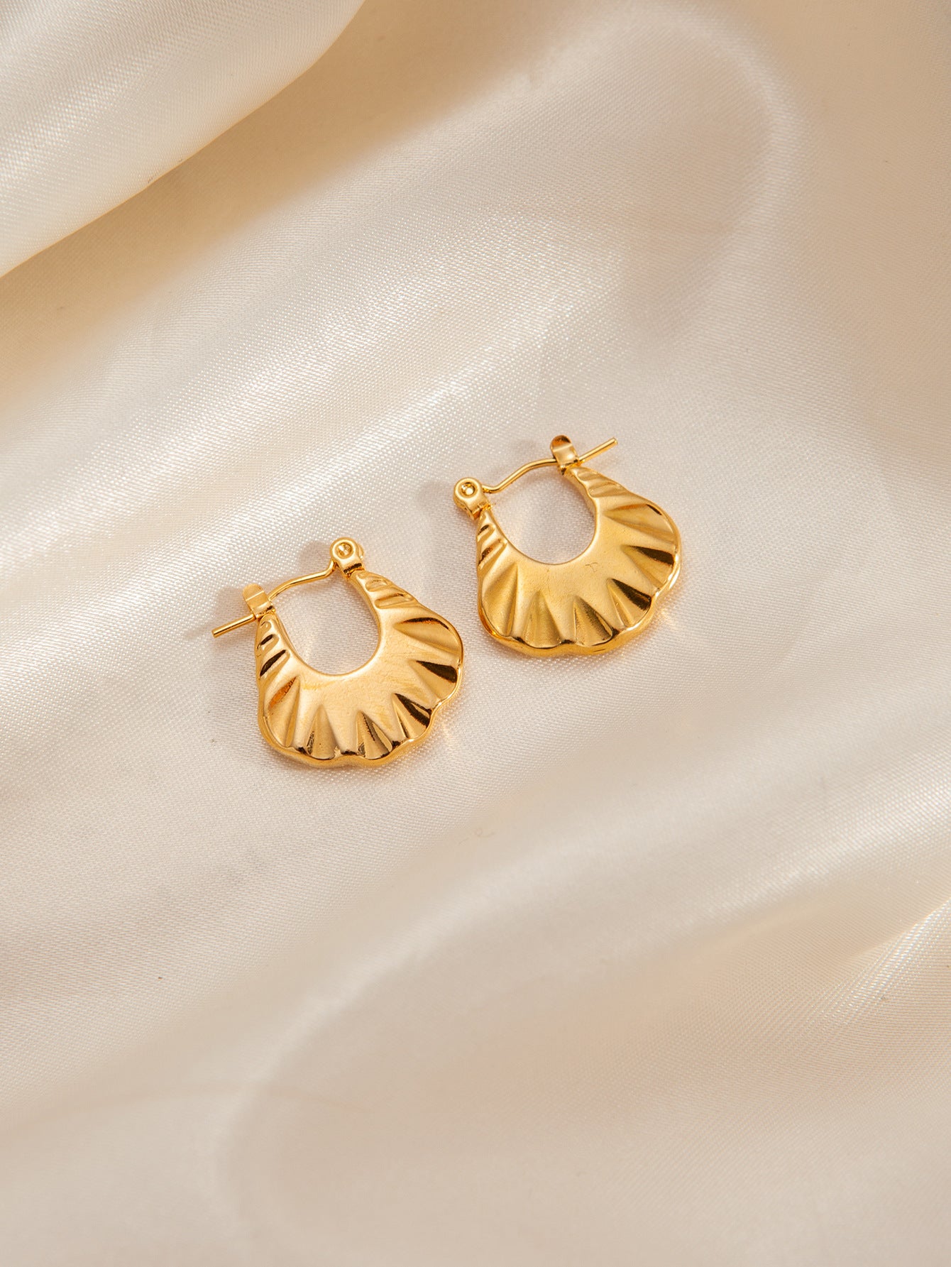 Wholesale Steel Geometric Glossy Retro Versatile Stainless Steel Earrings