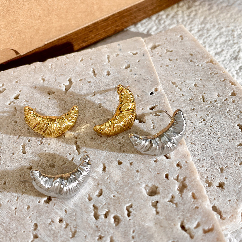 Wholesale Bull Horn Bag Moon Alloy Earrings