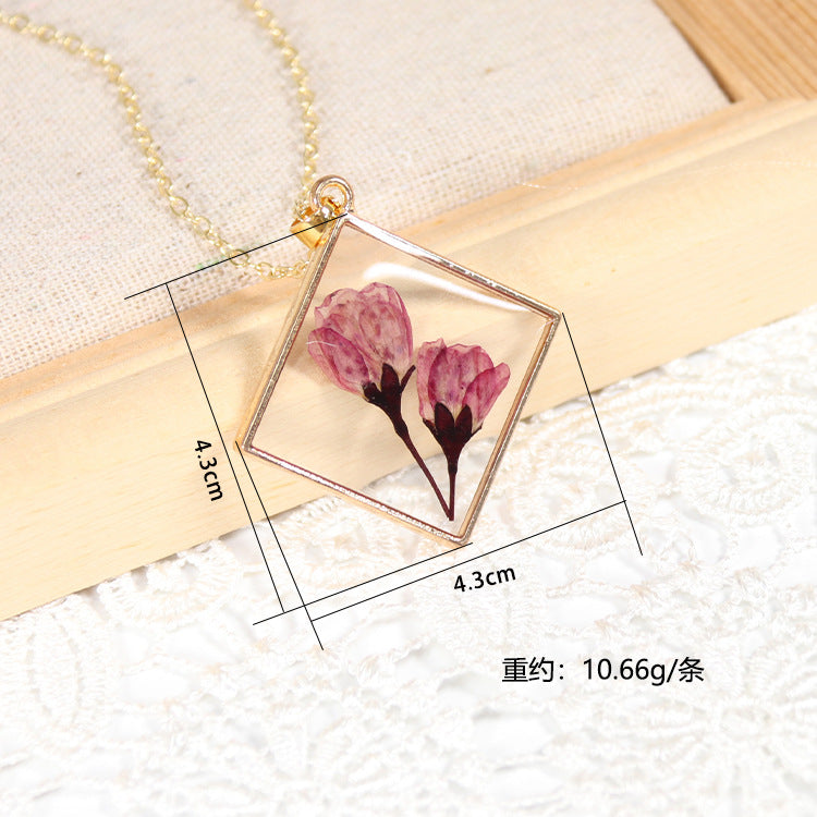 Wholesale 10pcs Geometric Dried Flower Gypsophila Natural Plant Specimen Necklace