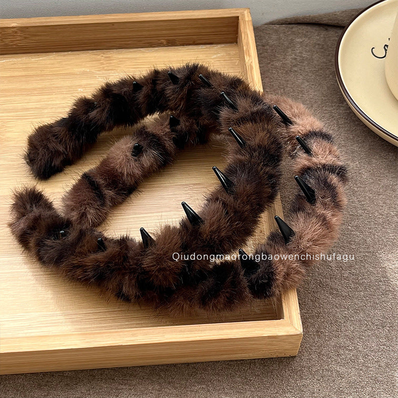 Wholesale Big wave leopard plush retro toothed non-slip headband