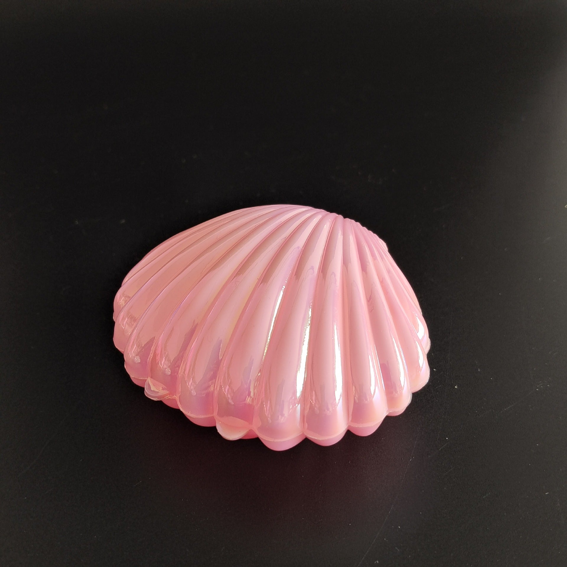 Wholesale 10pcs Christmas Candy Storage Creative Exquisite Pearlescent Color Electroplating Small Shell Candy Box Plastic Packaging Personalized Storage Box