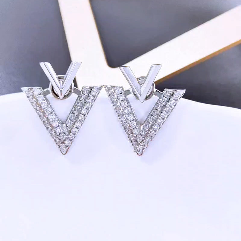 Wholesale Fashion Commuting Geometric Inverted Triangle Copper Inlaid Zircon Earrings