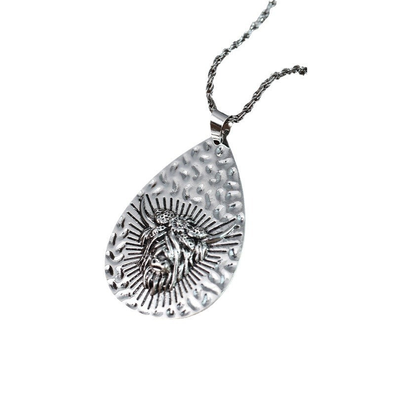 Wholesale Retro round hollowed out antique silver circle pendant necklace